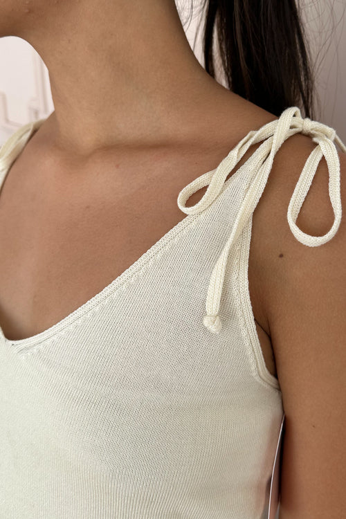 Top básico tejido crema